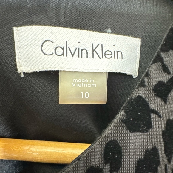 Calvin Klein Women's Black Dress Size 10 Velvety Stretchy Sleeveless Dress - Picture 4 of 7